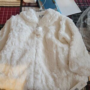 3 T white faux fur coat